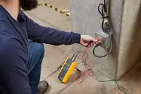 2052 Advanced Wire Tracer